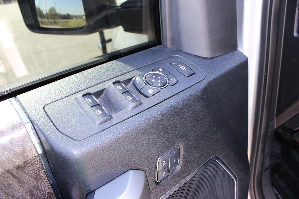 2017 Ford Super Duty F-250 SRW Lariat