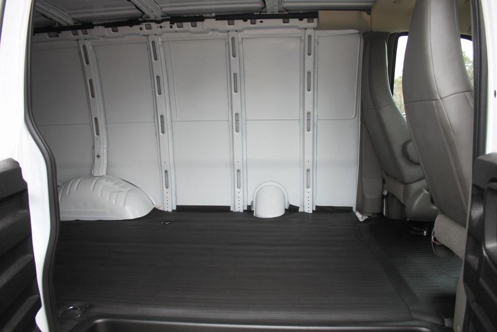 2024 Chevrolet Express Cargo 2500 Base