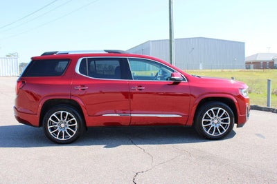 2023 GMC Acadia Denali