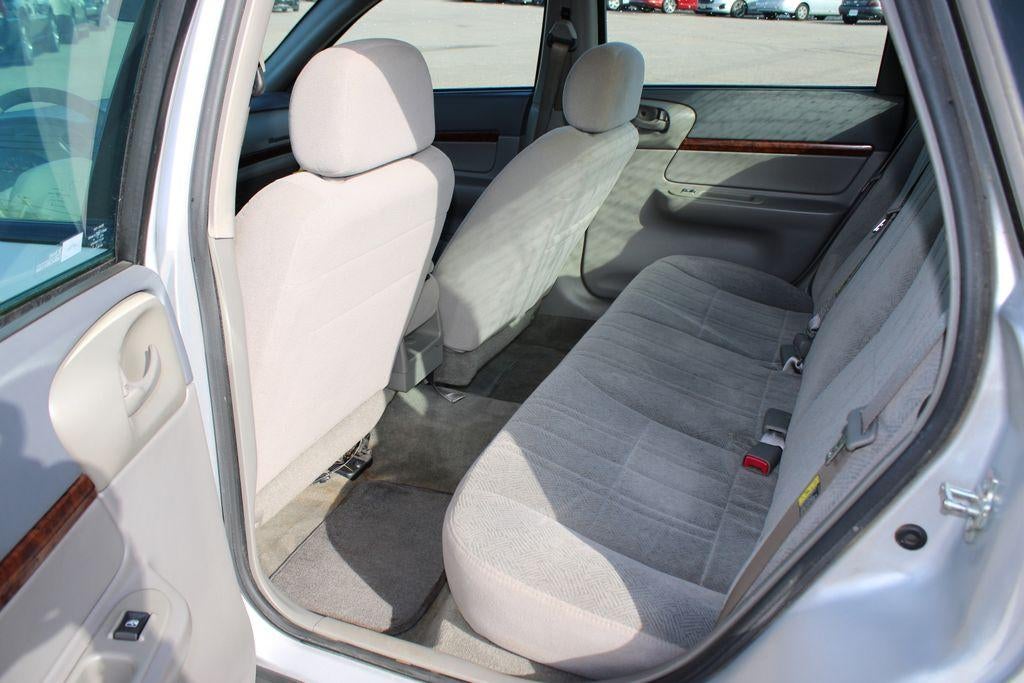 2004 Chevrolet Impala Base