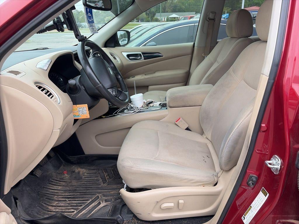 2017 Nissan Pathfinder SV