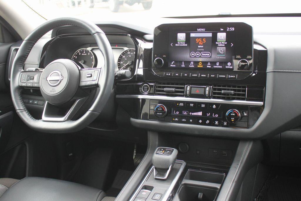 2023 Nissan Pathfinder SL