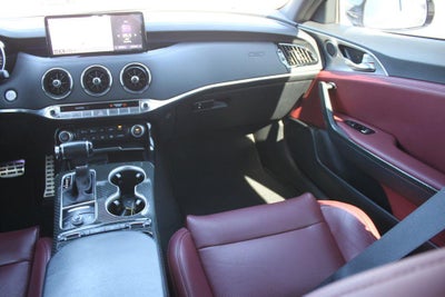 2022 Kia Stinger GT1