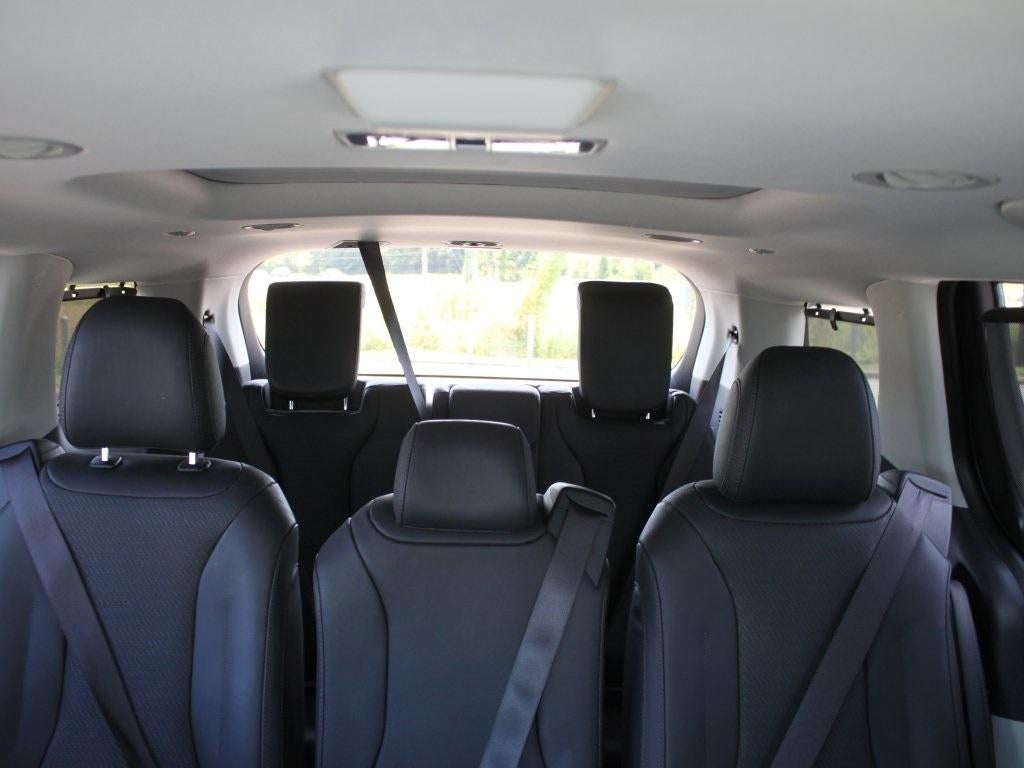 2024 Kia Carnival SX