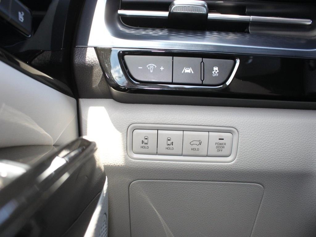 2024 Kia Carnival SX