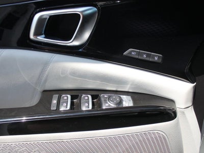 2024 Kia Carnival SX