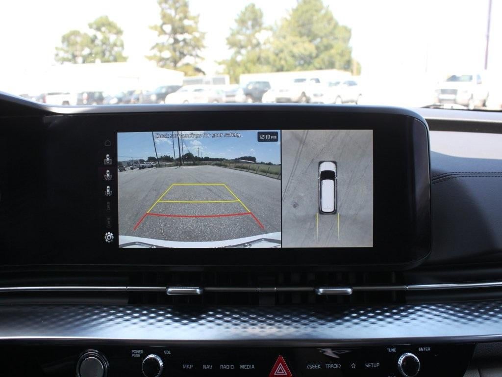 2024 Kia Carnival SX