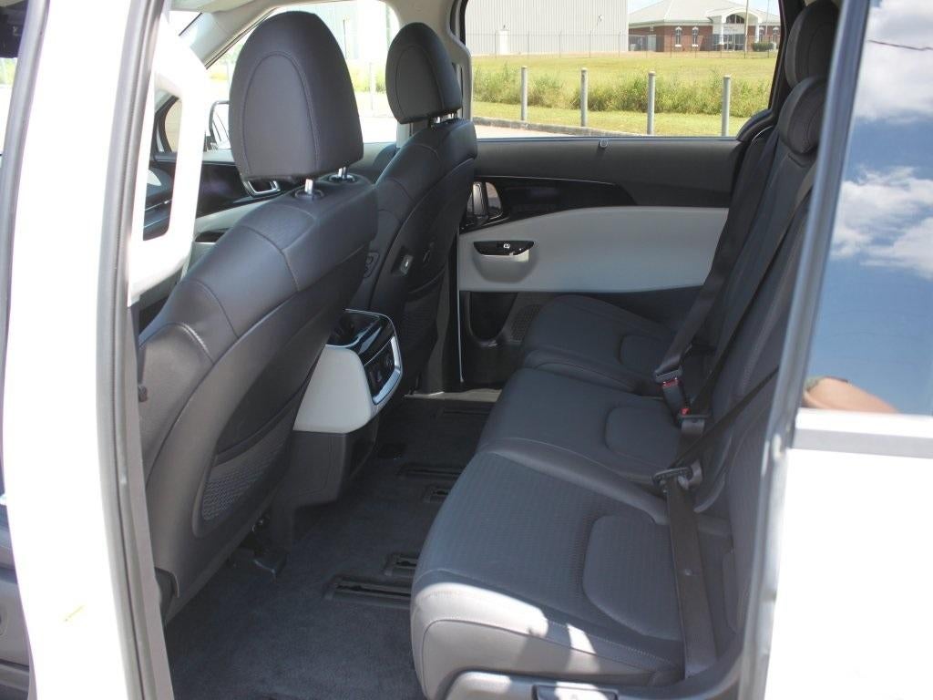 2024 Kia Carnival SX