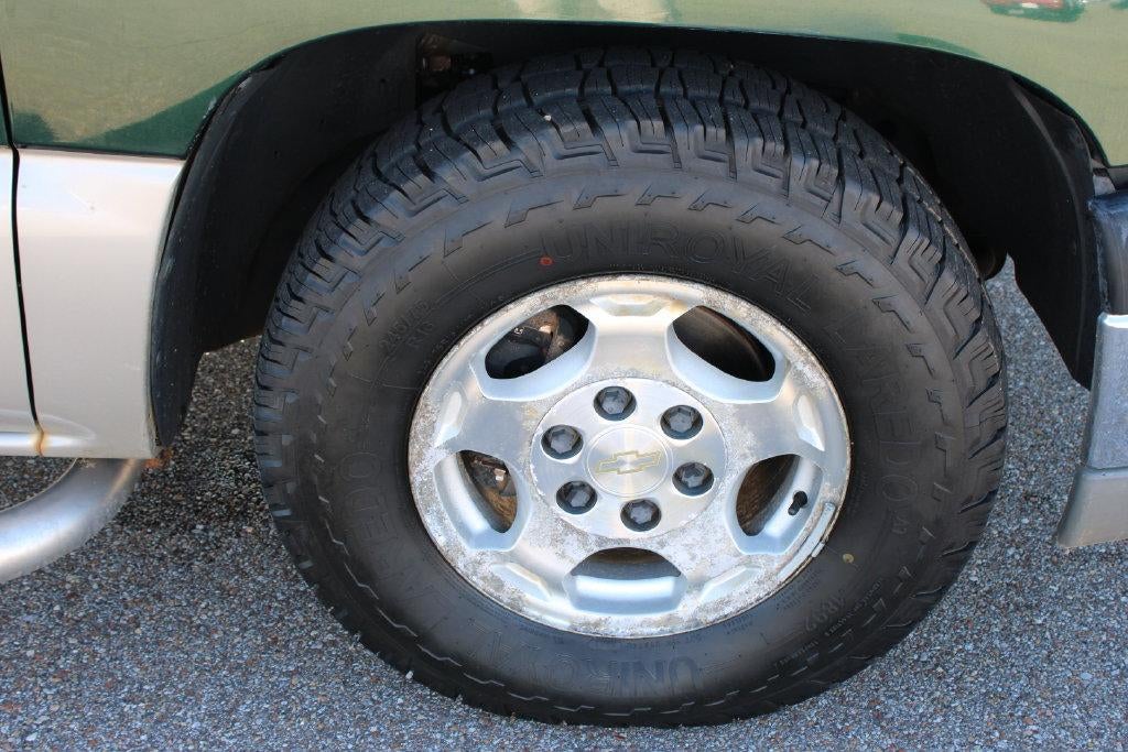 2004 Chevrolet Silverado 1500 LS