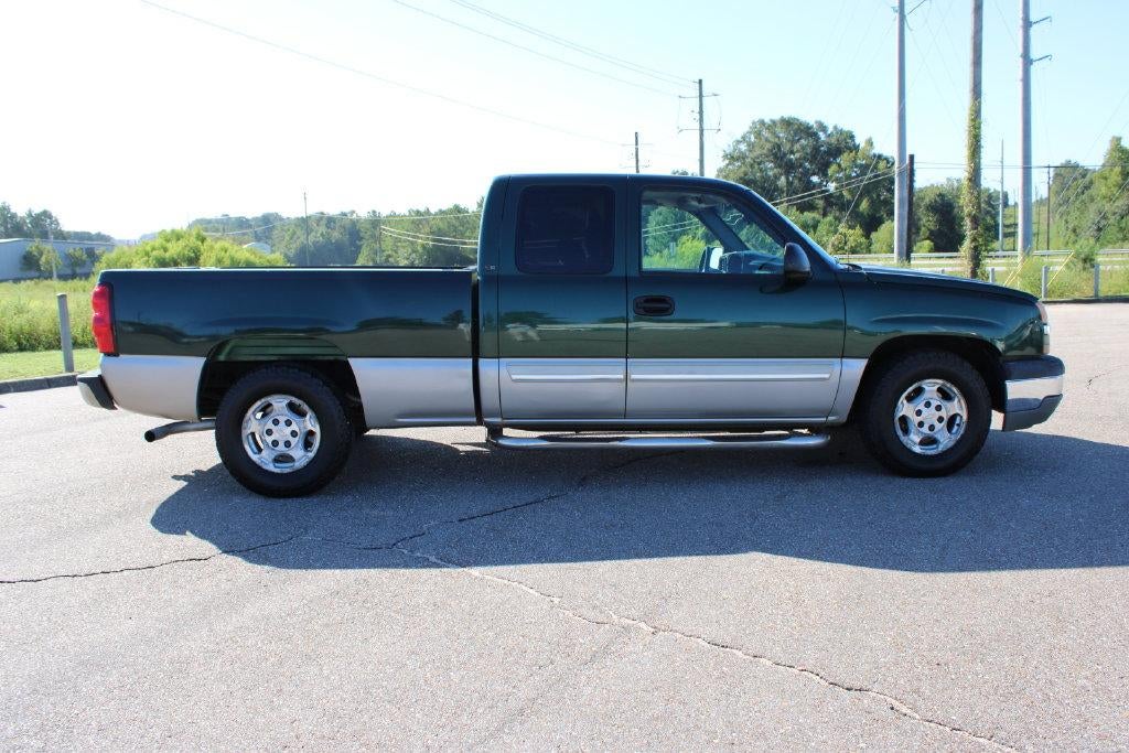 2004 Chevrolet Silverado 1500 LS