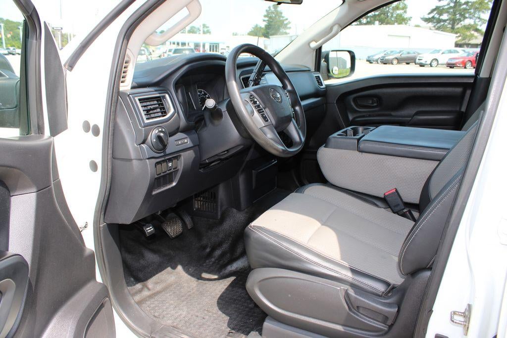 2017 Nissan Titan S