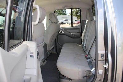2017 Nissan Frontier SV V6