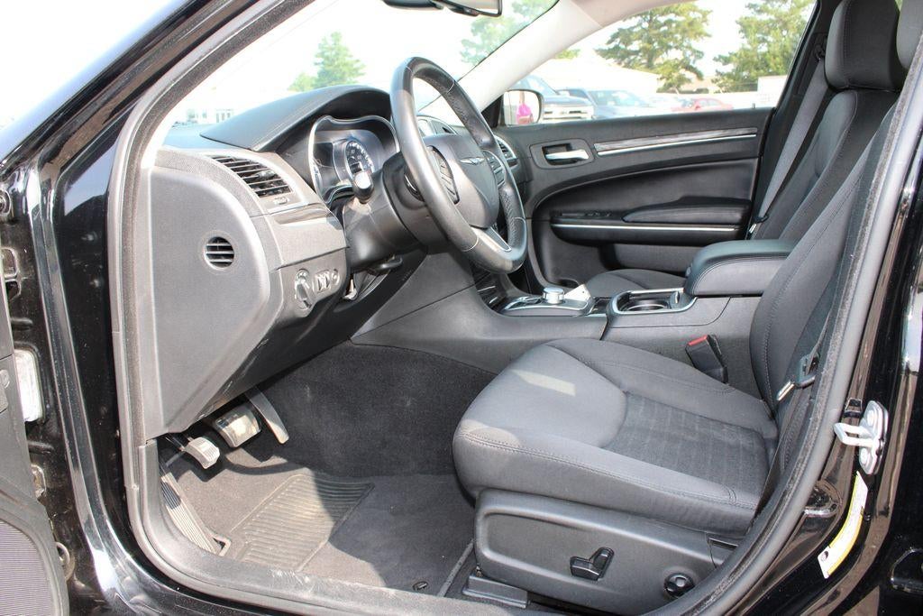 2019 Chrysler 300 Touring