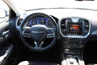 2022 Chrysler 300 Touring