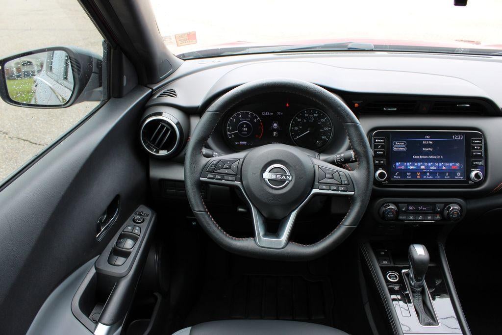 2023 Nissan Kicks SR