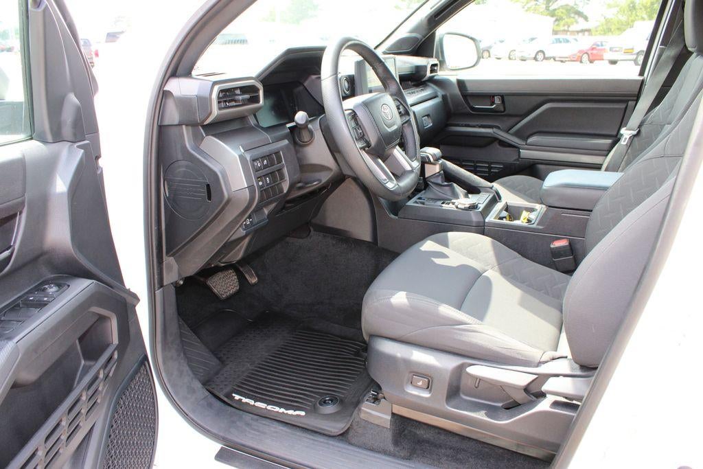 2024 Toyota Tacoma 4WD SR5