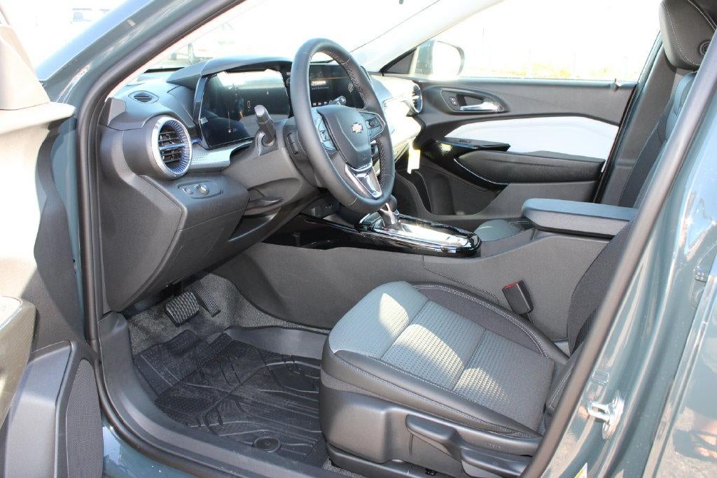 2026 Chevrolet Trax LT - Photo 11