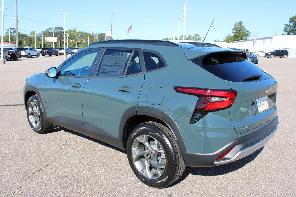 2026 Chevrolet Trax LT - Photo 7