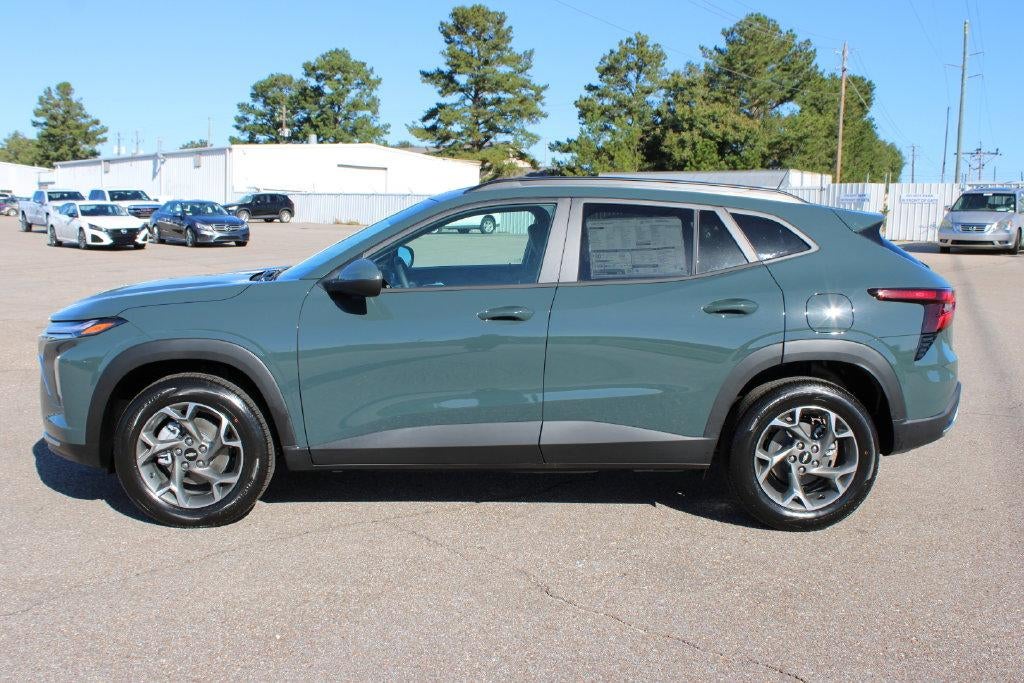 2026 Chevrolet Trax LT - Photo 8